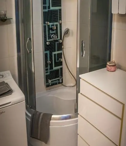 Komfortowy Apartament Seven Niedaleko Centrum *